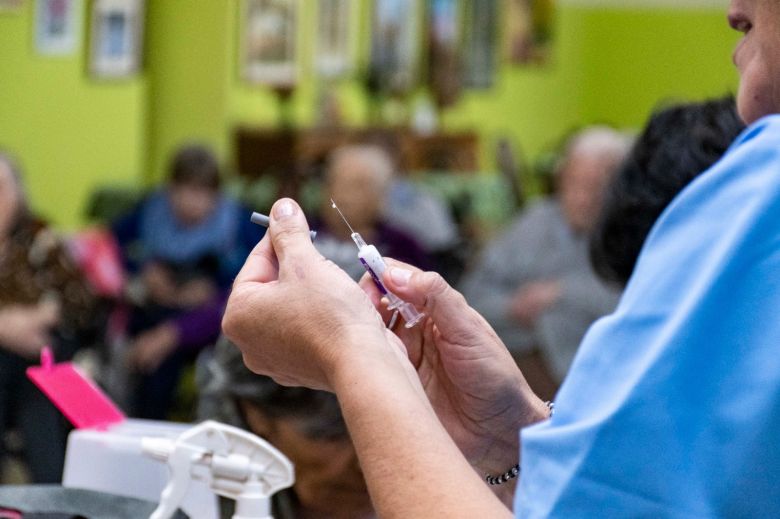La campaña de vacunación antigripal amplía su cobertura y llega a más personas