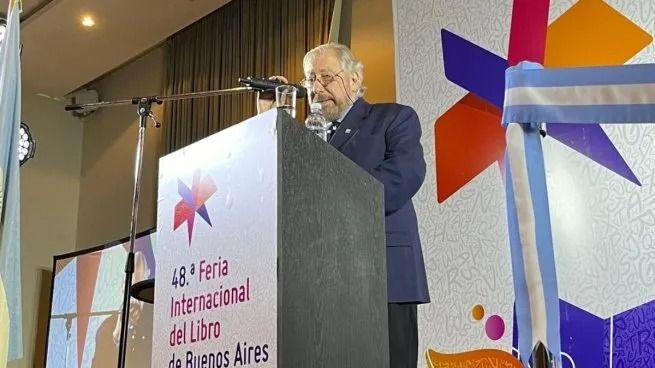 El titular de la Fundación El Libro apuntó contra Javier Milei: "No hay plata para su participación"