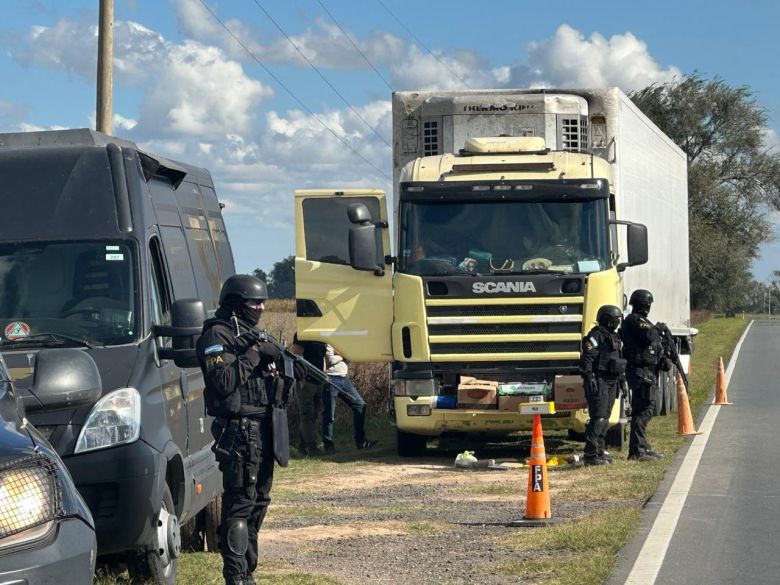 FPA secuestró 23 millones de pesos que eran trasladados por un camión en ruta Nacional 158