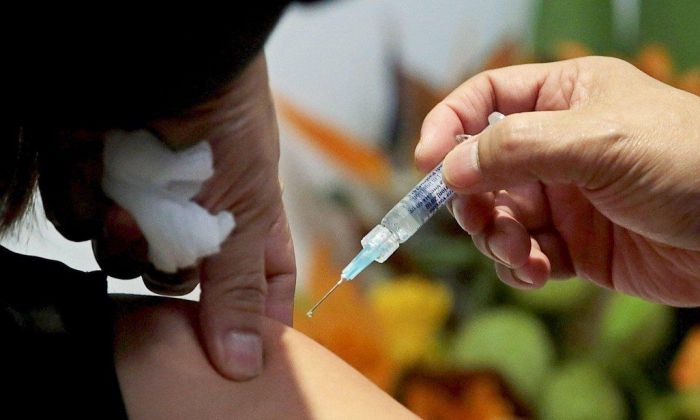 En la primera semana de vacunación antigripal, unas 5900 personas asistieron a los dispensarios municipales de la ciudad