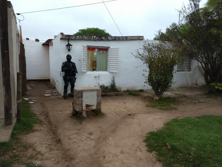 Villa María: Madre e hijo se turnaban con el vecino para comercializar estupefacientes 