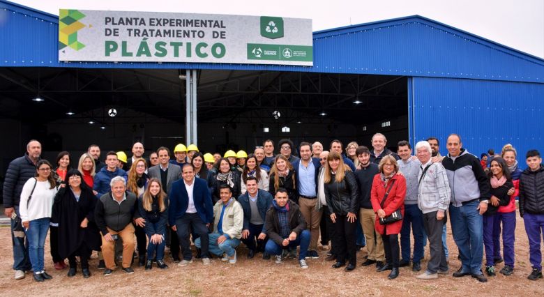 Llamosas inauguró la primera Planta de Reciclado de Residuos Plásticos