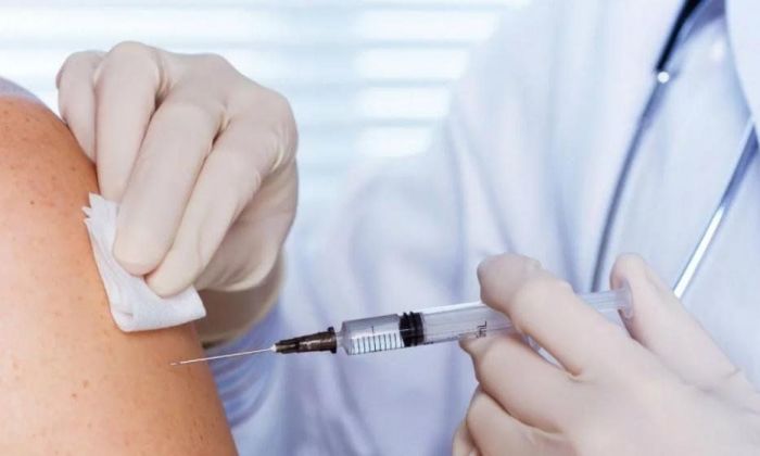 “Lo ideal es que todo el mundo se vacune contra la gripe”, dijo el neumonólogo de la Clínica del Sud Jacinto Lingua