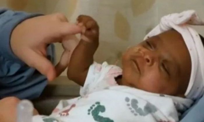 Nació la beba más pequeña del mundo: pesa 245 gramos