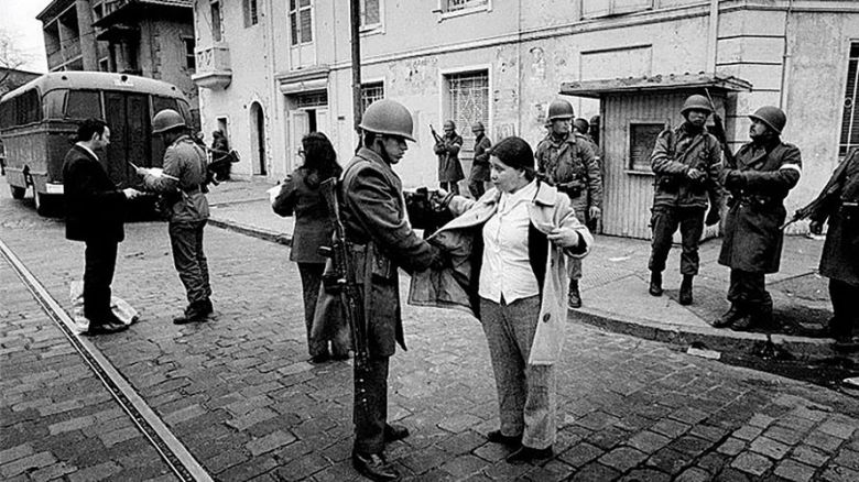 Violaciones y torturas: así se ensañaba con las mujeres la dictadura de Augusto Pinochet