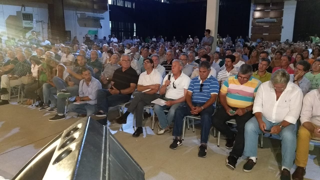 Más de 500 asambleístas dieron un mensaje contundente desde Río Cuarto al Gobierno Nacional