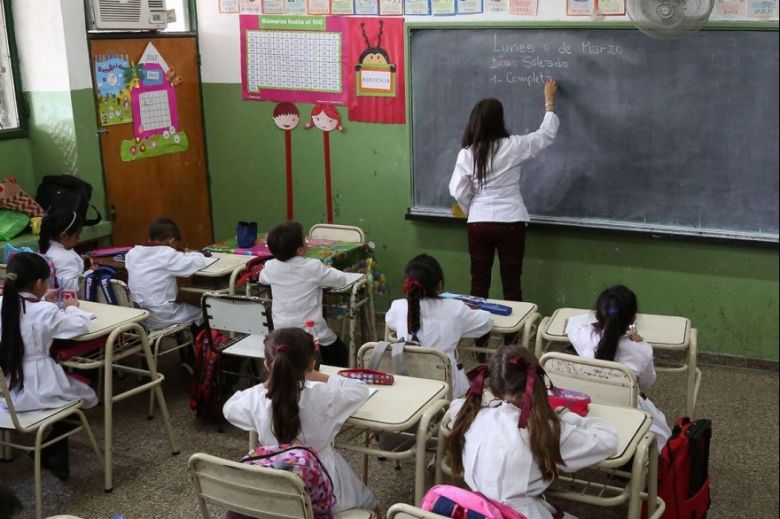 Córdoba: asambleas docentes en el comienzo de clases 