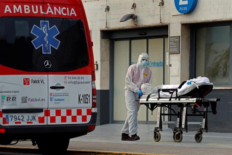 España suma 605 nuevos fallecidos por coronavirus, el incremento más bajo en 18 días