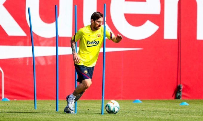 Messi volvió a las prácticas en Barcelona