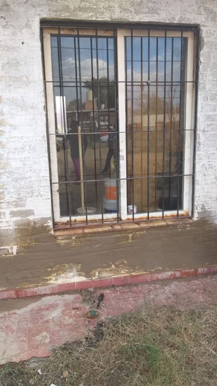 Un trabajador rural perdió todas sus pertenencias al incendiarse su vivienda en pasaje Obregón