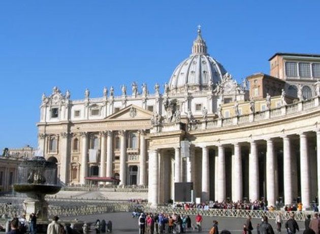 El Vaticano advierte por consecuencias "desastrosas" de la pandemia sobre el empleo