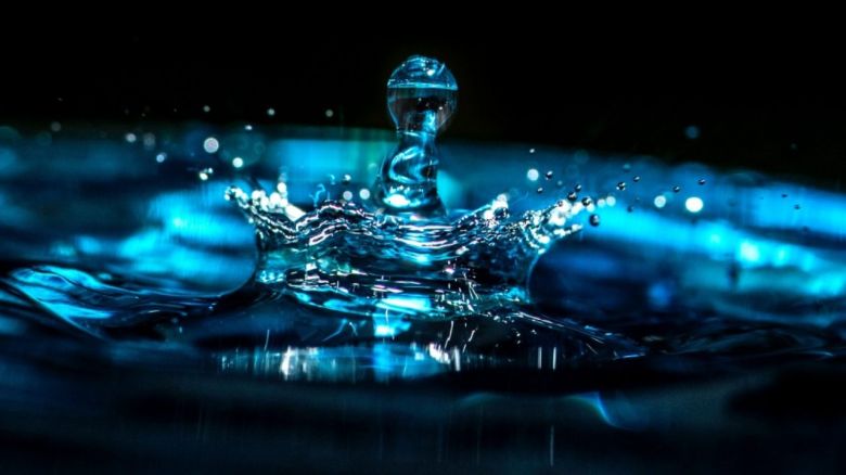 Hallan pruebas de que el agua consiste en dos tipos de líquidos