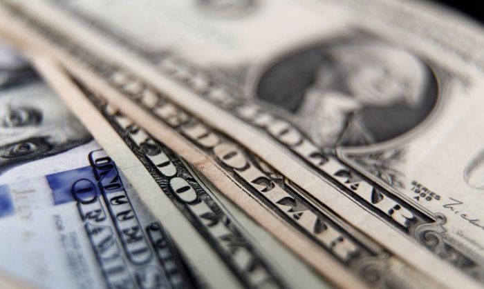 Dólar: el blue salta 3% y anota un nuevo récord de $140 para la venta