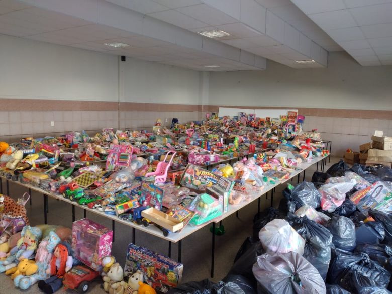 Más de 4.500 juguetes serán entregados en 80 merenderos de la ciudad