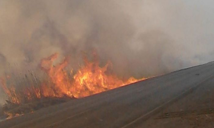 La ruta 158 estuvo cortada durante tres horas entre Las Higueras y Chucul por un incendio de pastizales