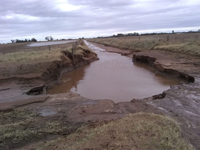 Imágenes impactantes de cómo afectó la lluvia a los caminos rurales  