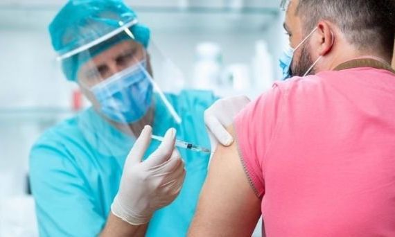 El Gobierno confía en empezar la vacunación de Covid-19 a fin de año y que sea masiva para marzo