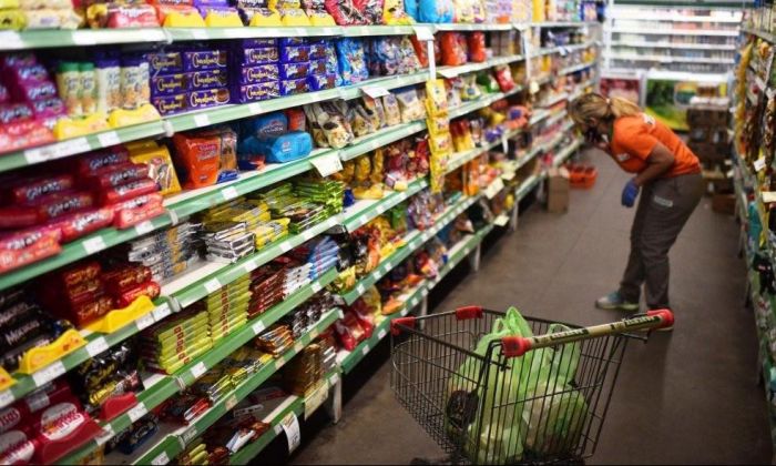 Empleados de supermercados cobrarán bonos de entre 12 y 13 mil pesos