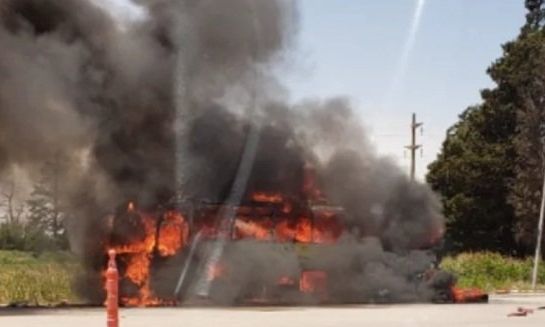 Un colectivo de la Lep se incendió en la autovía mientras iba a Córdoba