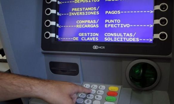 La Defensoría del Pueblo denunció el mal funcionamiento de los cajeros automáticos