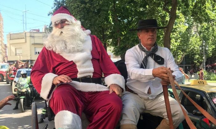 Papá Noel en Río Cuarto: sin caramelos ni abrazos pero hará 54 kilómetros y recorrerá más barrios