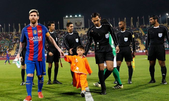El calvario del niño afgano que cumplió el sueño de conocer a Lionel Messi: vive rodeado de amenazas