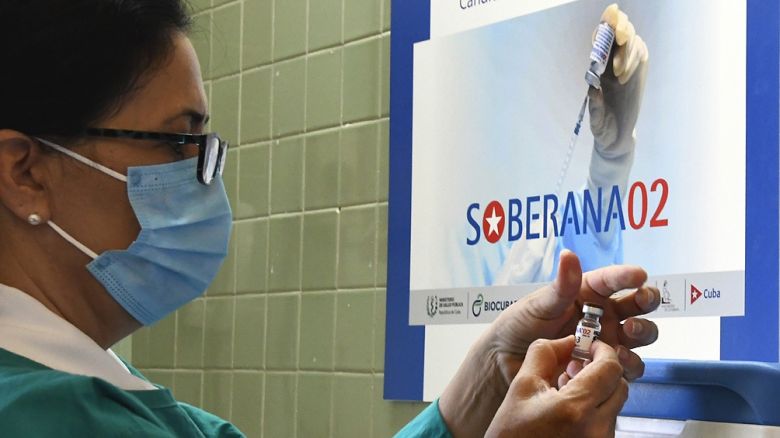 Cuba empezó a inmunizar a sus mayores adultos con su propia vacuna