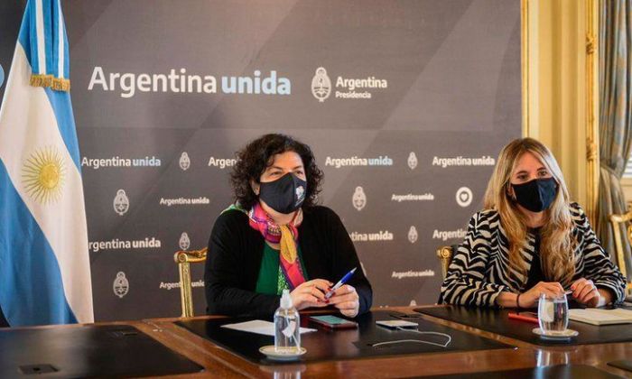 Carla Vizzotti y Cecilia Nicolini viajaron a México para seguir el proceso y la liberación de las vacunas de AstraZeneca