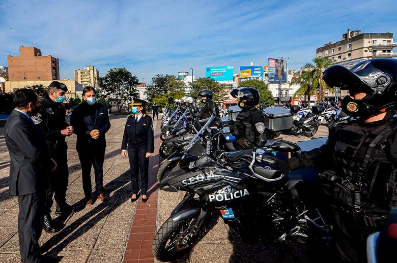 La Policía recibió 100 nuevas motocicletas para patrullaje