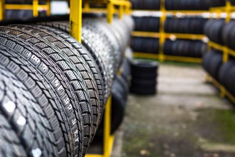 Comerciantes del rubro de venta de neumáticos sufren faltantes de mercadería
