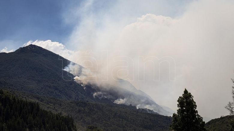 Declararon la emergencia ígnea en todo el país mientras combaten los incendios en la Patagonia