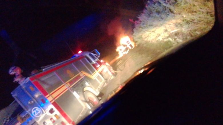 Un incendio consumió una camioneta, camino a San Ambrosio 