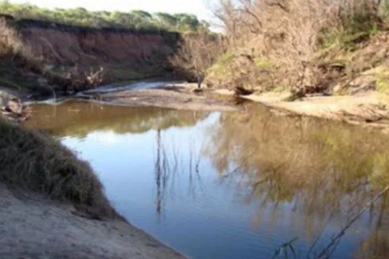 Tragedia familiar en Entre Ríos: encontraron los cuerpos de dos hermanos de 13 y 11 años que desaparecieron tras meterse en un arroyo