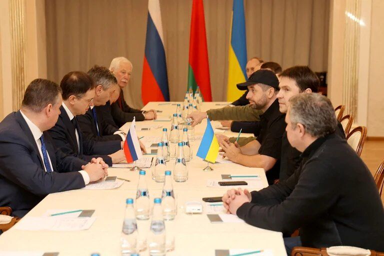 Las delegaciones de Ucrania y Rusia volvieron a reunirse y acordaron un nuevo encuentro para seguir negociando