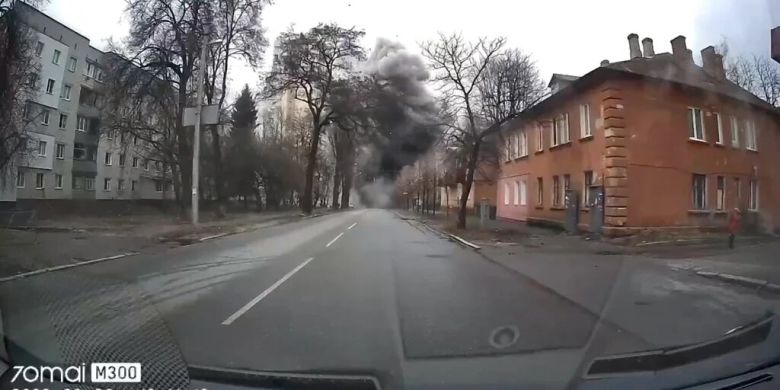 Video estremecedor: así fue el bombardeo ruso sobre un objetivo civil que dejó decenas de muertos