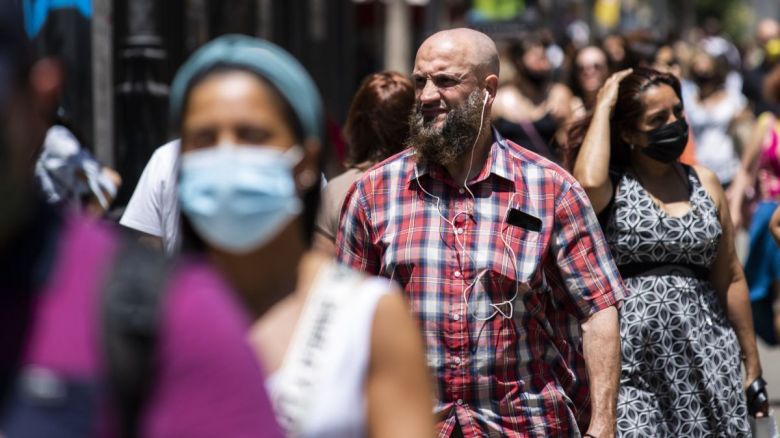 Se registraron 65 muertos y 1.236 contagios en la Argentina en las últimas 24 horas