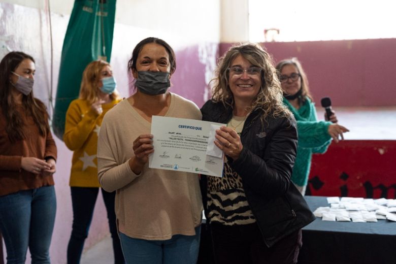 Trama Emprendedora: setenta mujeres y diversidades recibieron su certificado de capacitación