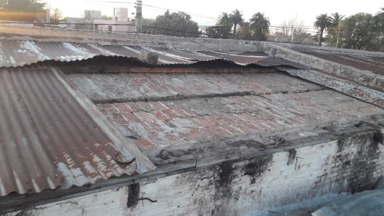 Se voló un techo de una vivienda en Achiras