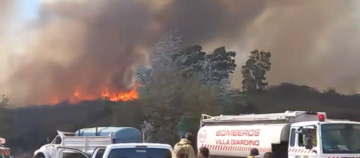 Megaincendio en Huerta Grande que se extendió hasta La Falda
