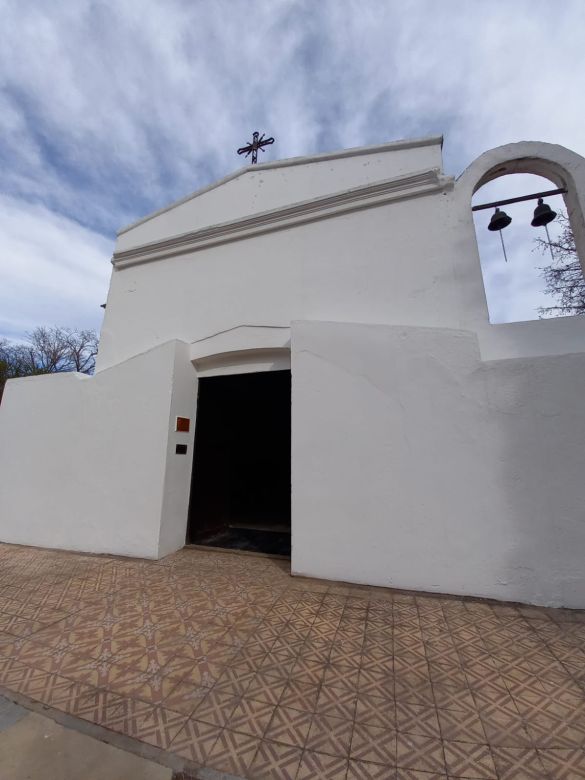 El Cano restauró su capilla y lo celebrará con una misa