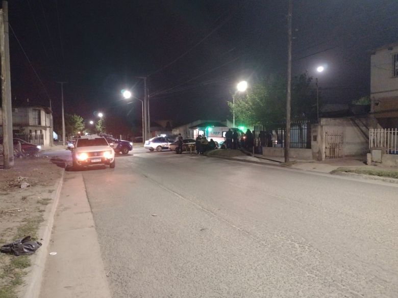 Dos personas heridas en un choque en barrio Alberdi