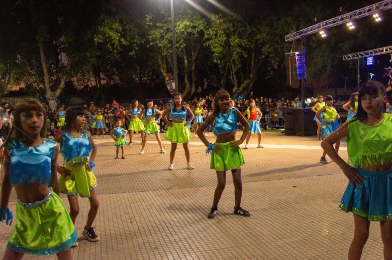Gran convocatoria en la primera noche de Carnaval de las Infancias y la Familia