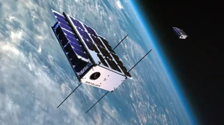 SpaceX lanzó el primer satélite para ofrecer conectividad 5G a dispositivos móviles