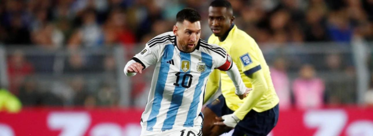 Argentina superó a Ecuador en el debut