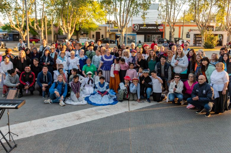 Educación en los barrios: Se realizó un encuentro de folclore en Barrio Alberdi