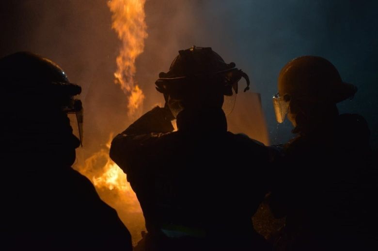 Cerca de diez dotaciones asisten a un incendio en la zona de San Ambrosio