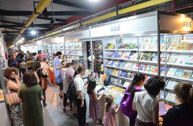 El intendente Llamosas inauguró la  19° Feria del Libro Juan Filloy