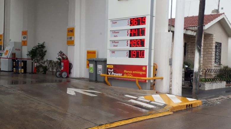 YPF aumentó un 9,5% sus combustibles en la ciudad