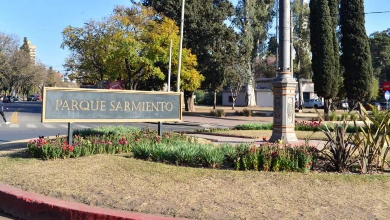Córdoba: un hombre fue encontrado sin vida dentro de un auto en el Parque Sarmiento