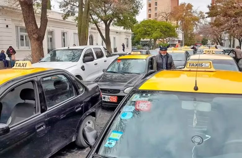 Taxistas pidieron un aumento del 45% en tarifas a partir del 1 de diciembre
